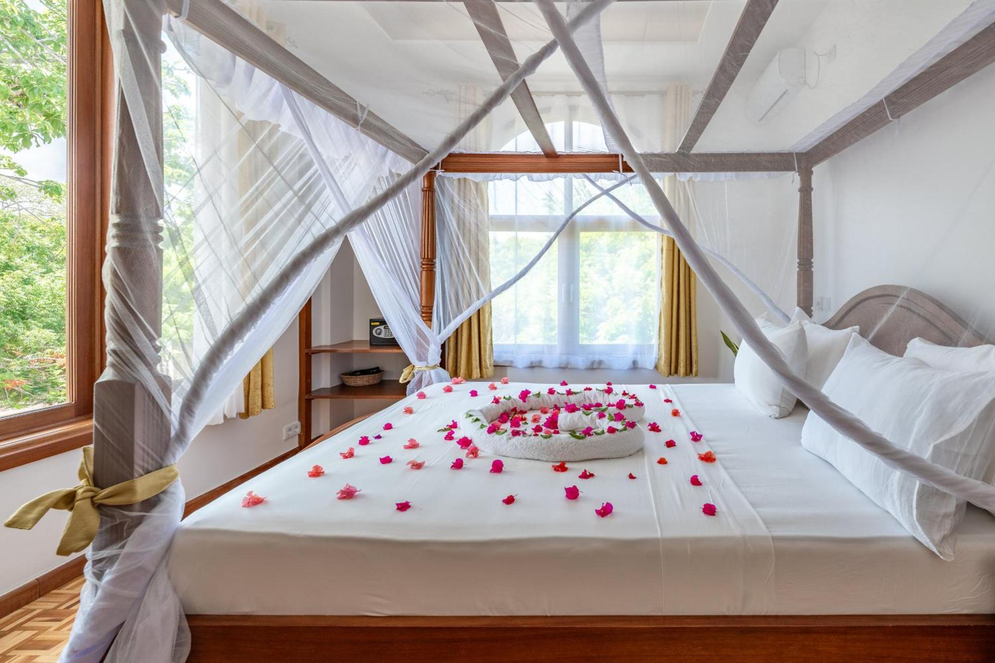 Villa Branca Diani Boutique Luxury & Personalized Service Diani Beach Exteriör bild